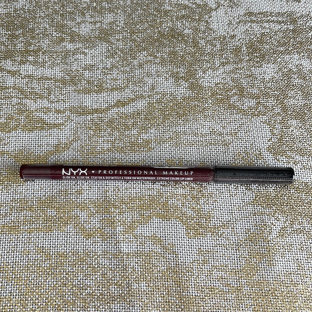 Lip Liner